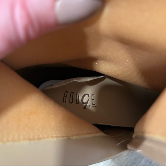 NWOB Rouge Helium Faux Suede Tan Square Toe Heel Boots Booties Women’s Size 9 - Picture 7 of 8